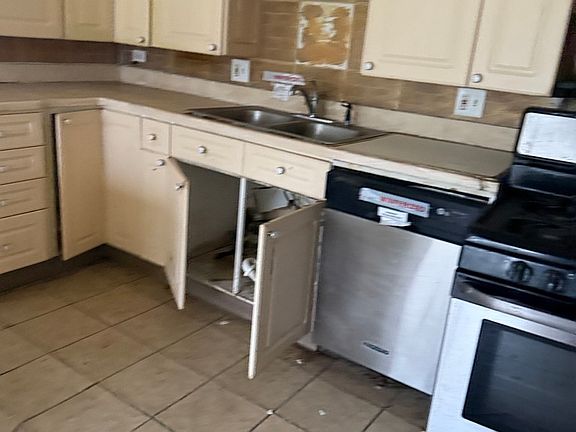 5th image of 5418 W Margaret St