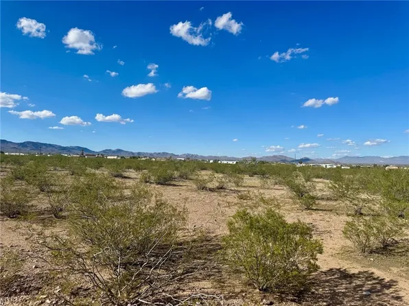 995 S Eloy Rd, Golden Valley, AZ 86413