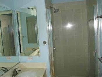 3rd image of 75-6009 Alii Dr APT B22
