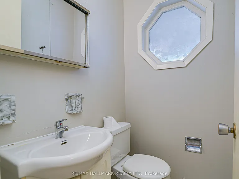 27 Keyworth Trl #UPPER — Photo 6