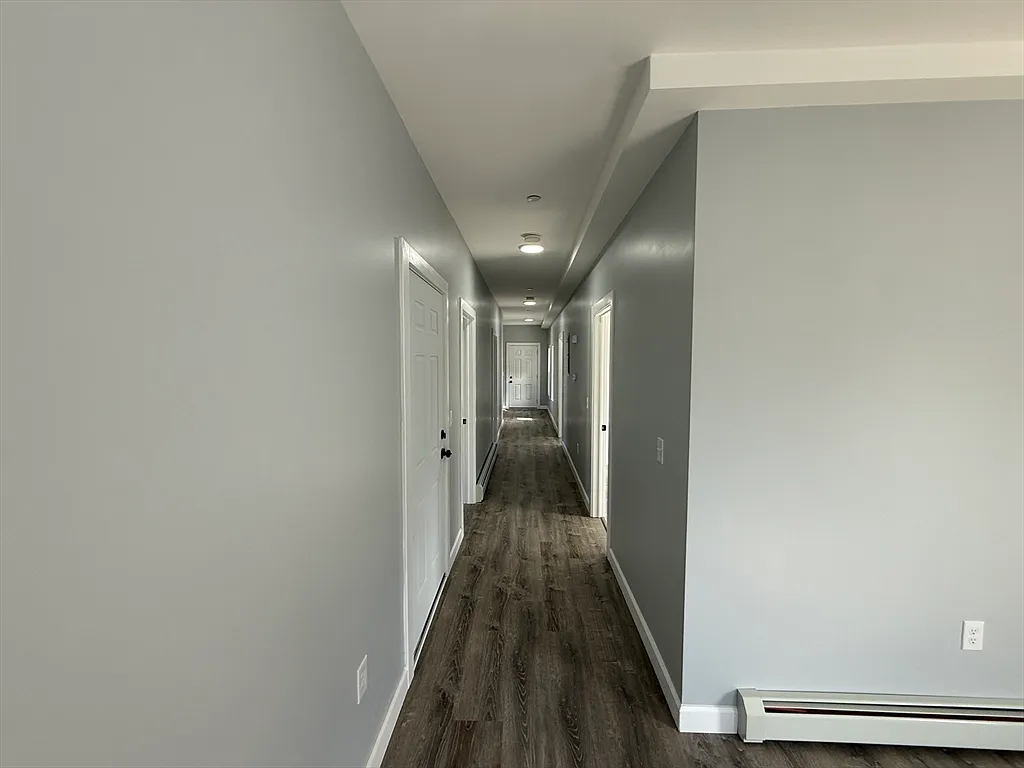 4 bed, 1.0 bath, 850 sqft, $2,800 — Photo 4