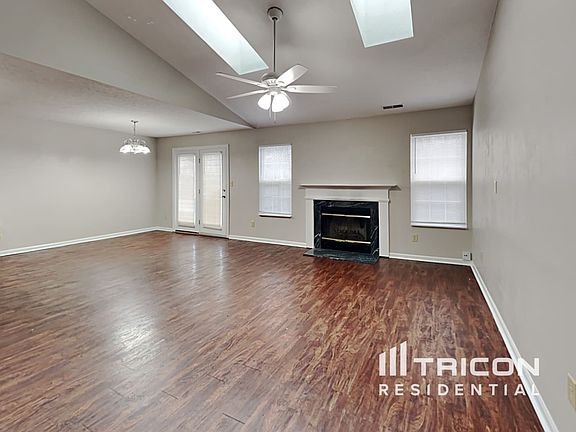 3rd image of 4414 Meadowsweet Ct