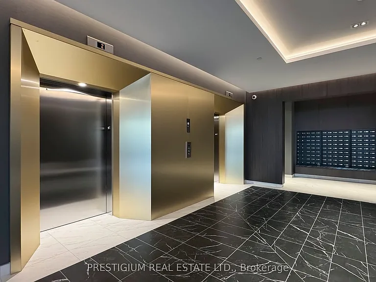 500 Dupont St #208 — Photo 38