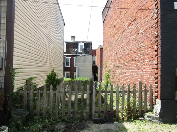 5125 1/2 Dresden Way, Pittsburgh, PA 15201