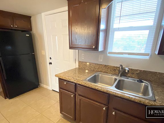 4th image of 419 E 6th St #10535243