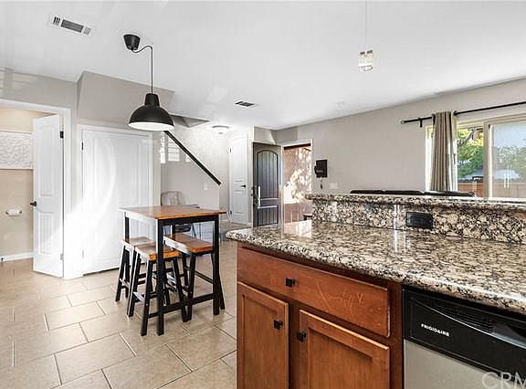 3rd image of 207 Westlake Dr Unit 1