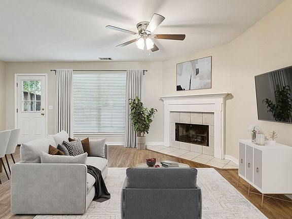 4th image of 102 Covington Meadow Cir APT B