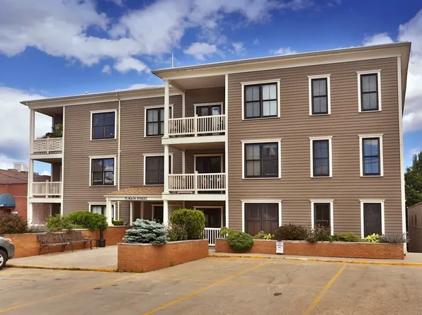 75 Main St Unit 205, Amesbury, MA 01913