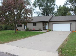 W8124 Maple St, Holmen, WI 54636
