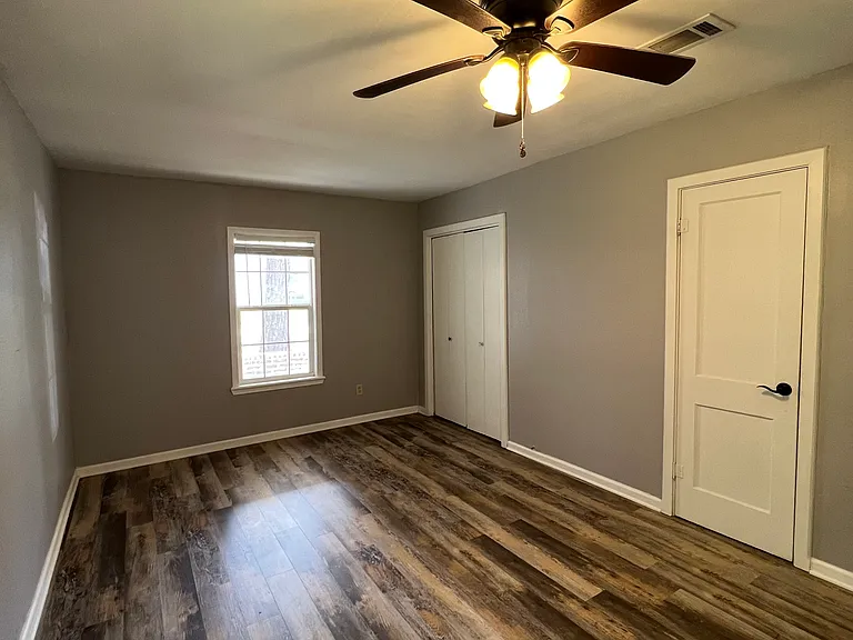 1200 Nolan Trce — Photo 8