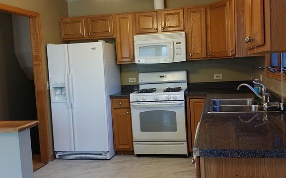 4th image of 4117 N Park St