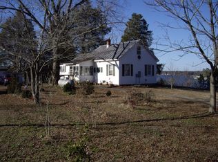 11808 Deep Point Ln, Gloucester, VA 23061