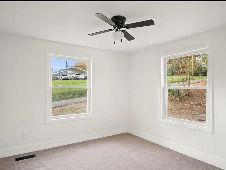 1109 Price St — Photo 10
