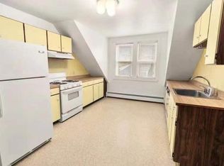 17 Maple St FLOOR 3, Braintree, MA 02184