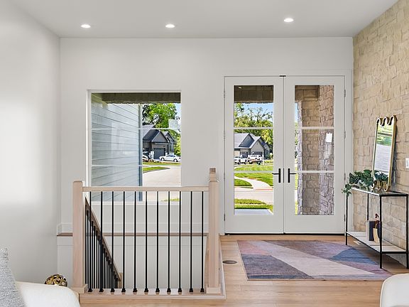 3rd image of 17212 Springbrook Trl