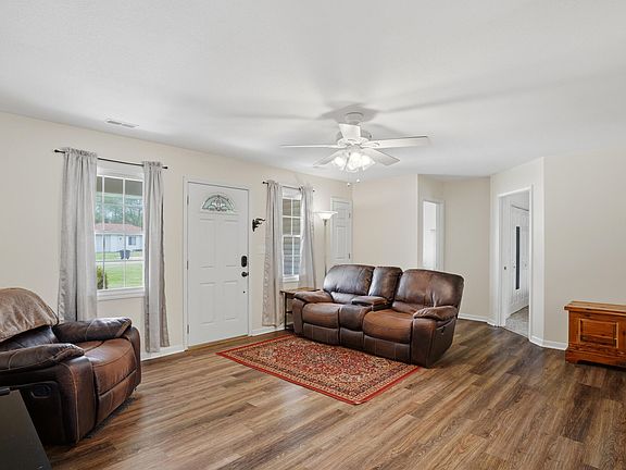 5th image of 709 W Rodney Griffin St