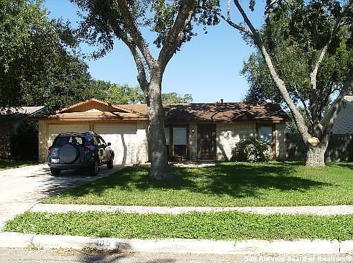 2nd image of 105 Friendswood Path