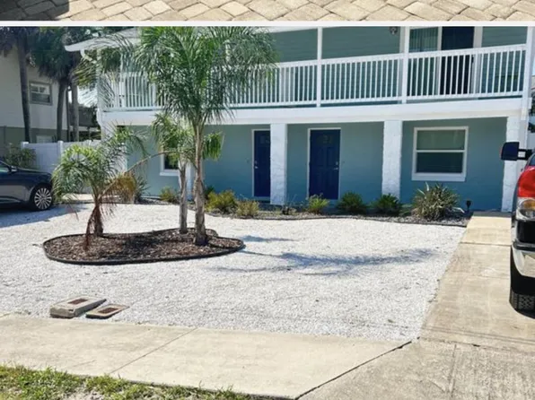 910 Maple St, New Smyrna Beach, FL 32169