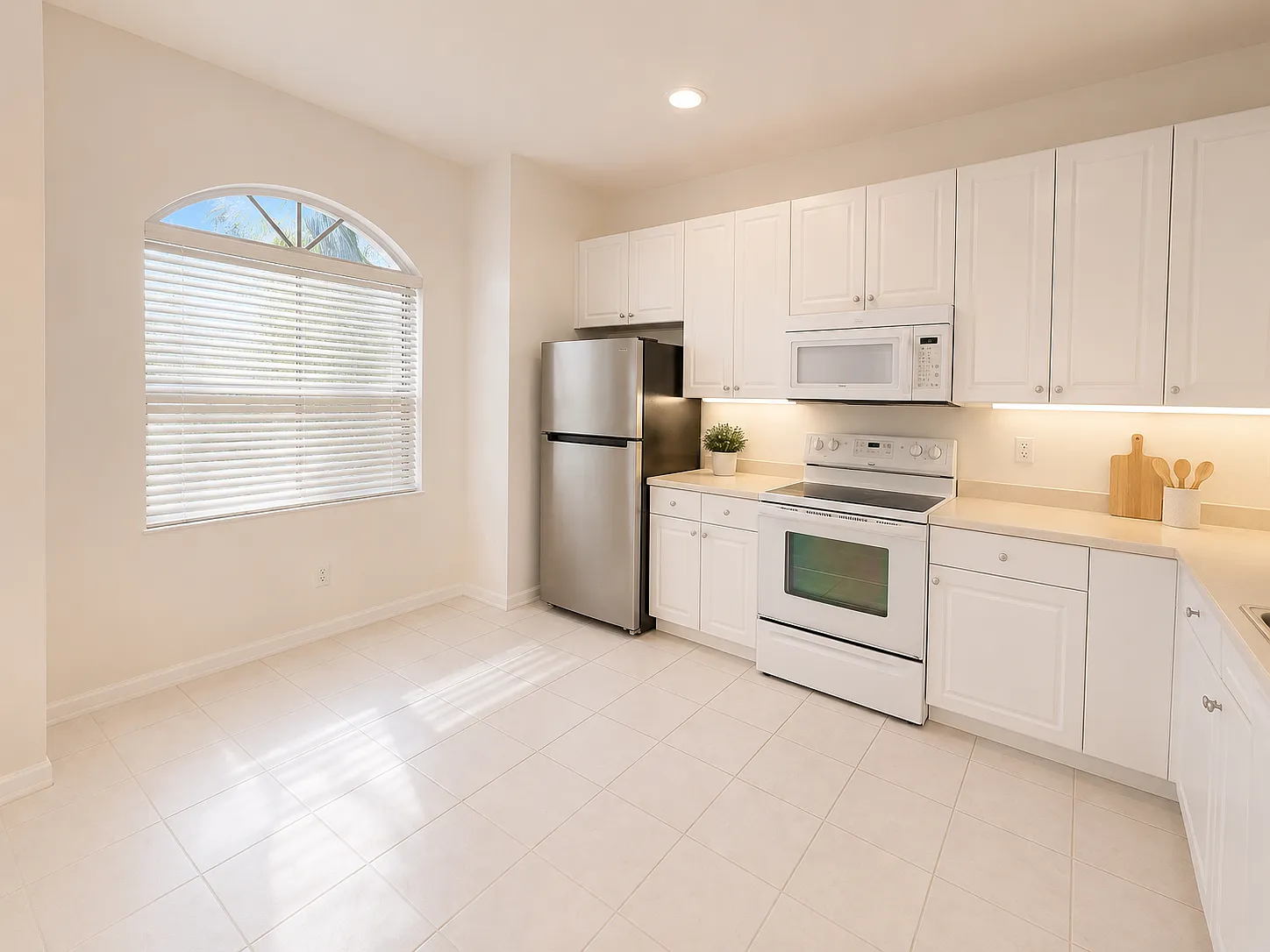 3 bed, 1571 sqft, $2,150 — Photo 3