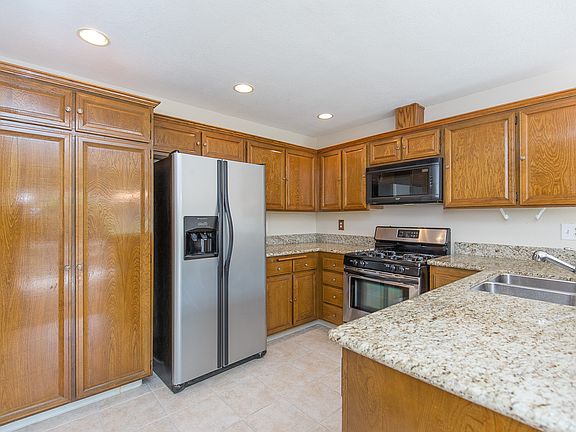 2nd image of 2134 Portola Ln