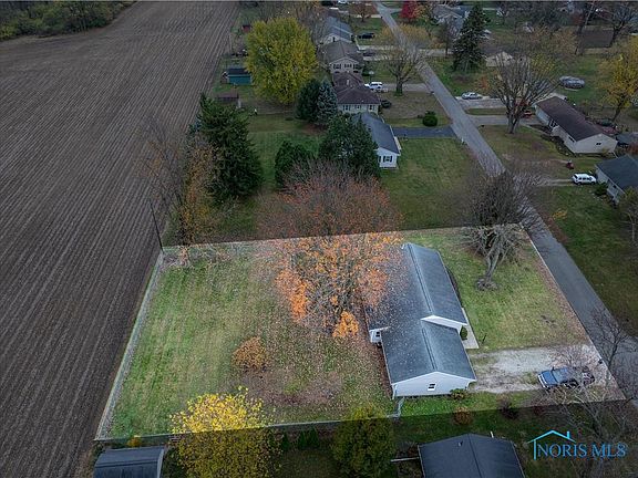 2nd image of 1821 Robert Ave