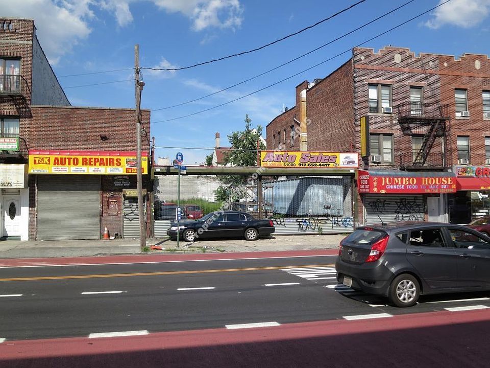 2nd image of 944 Utica Ave
