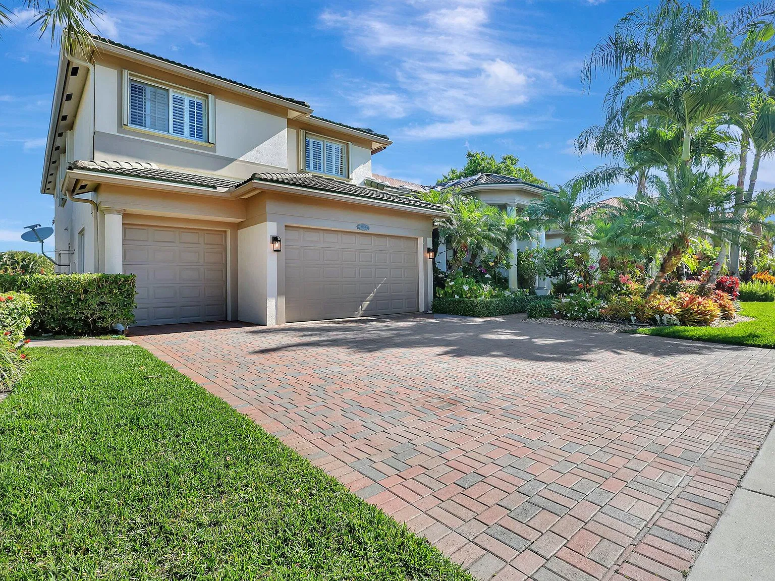 4 bed, 4.0 bath, 3666 sqft, $13,000 — Photo 1