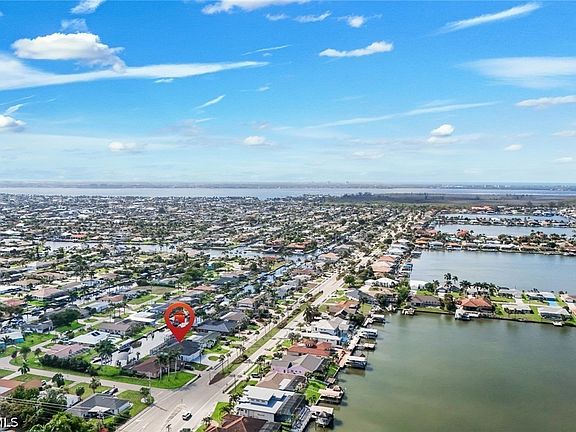 3rd image of 4817 Pelican Blvd