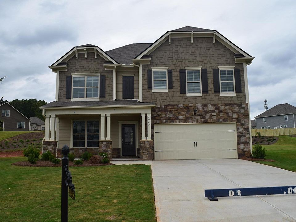 5 bedroom house in cull-de-sac