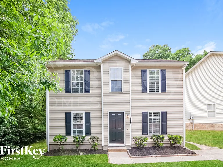 3021 Seymour Dr — Photo 1