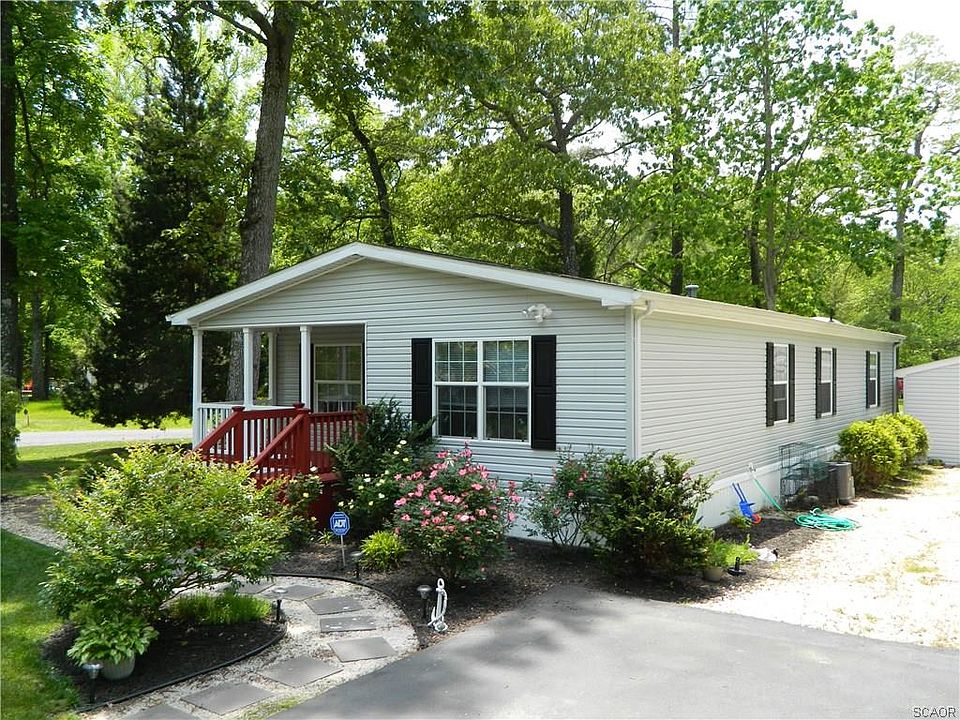 1st image of 34236 Sandy Ln