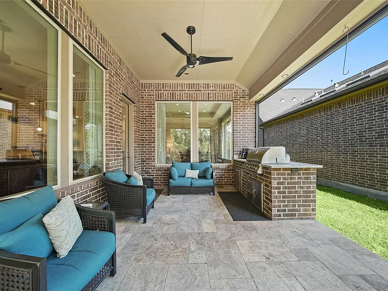 9510 Spring Rose Dr — Photo 35