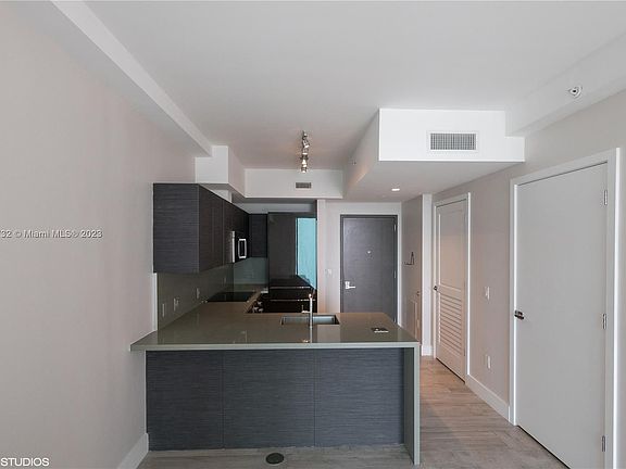 4th image of 1080 Brickell Ave Unit 3704