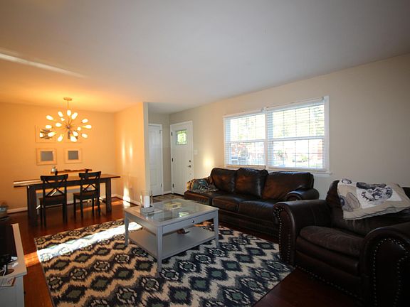 5th image of 1013 Faubus Dr