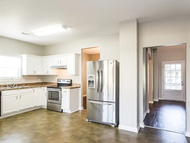 618 Brookwater Dr — Photo 8