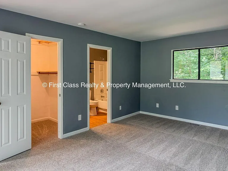8015 Tiburon Cir — Photo 37