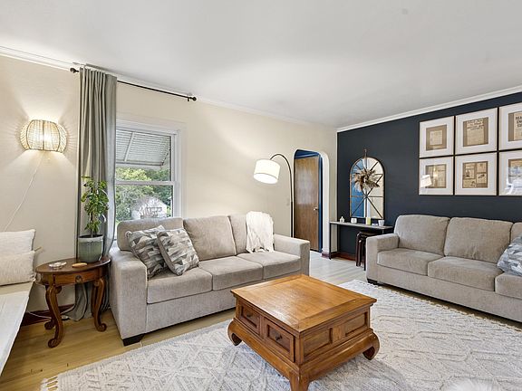 5th image of 410 2nd Ave NW