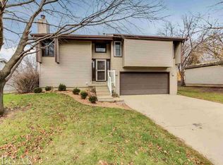 1414 Chadwick Dr, Normal, IL 61761