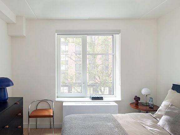 4th image of 414 Gerard Ave APT 814