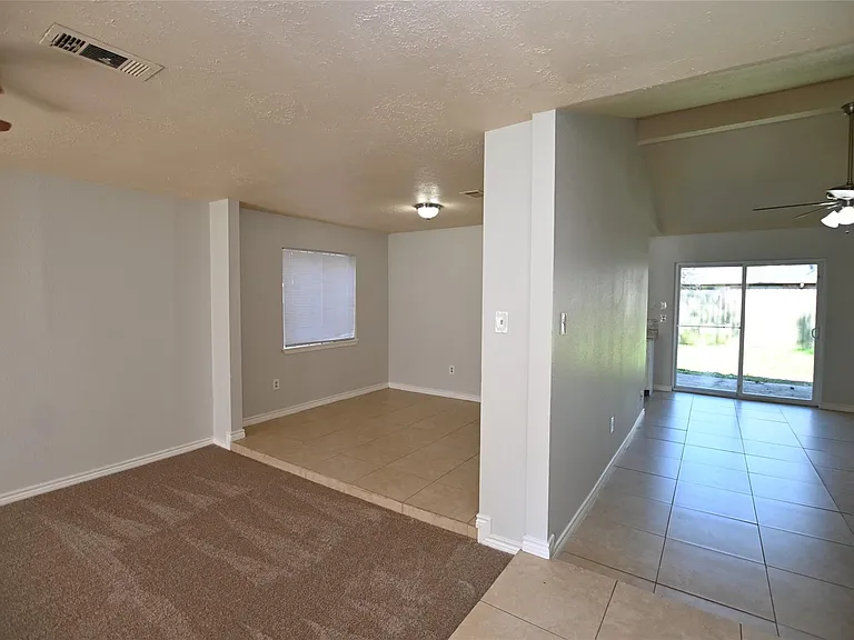4615 Fitzwater Dr — Photo 3