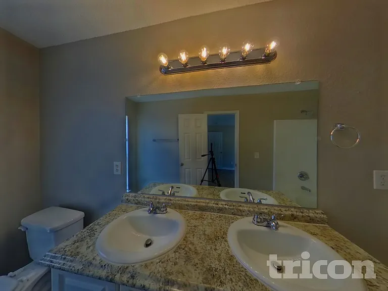 1401 May Oak Cir — Photo 9