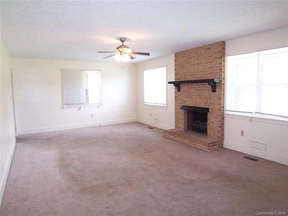 3rd image of 1839 Marion St