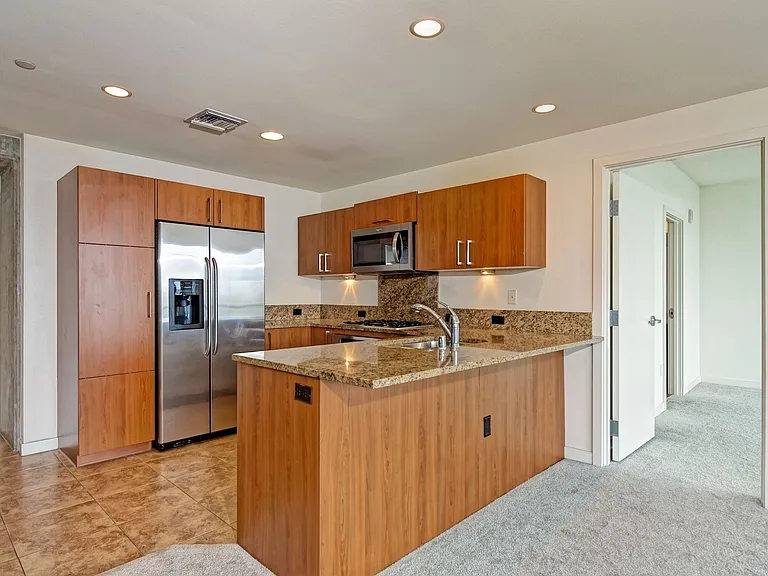 800 The Mark Ln #1807 — Photo 9