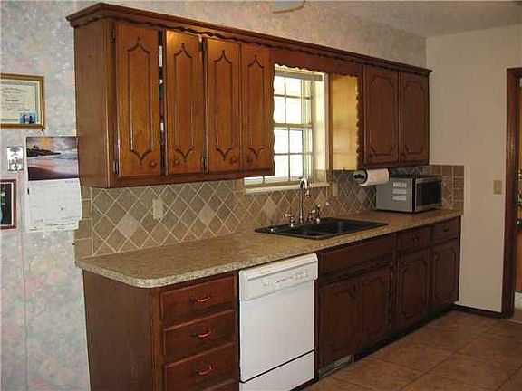Home for Sale in Norman, Oklahoma $210,000