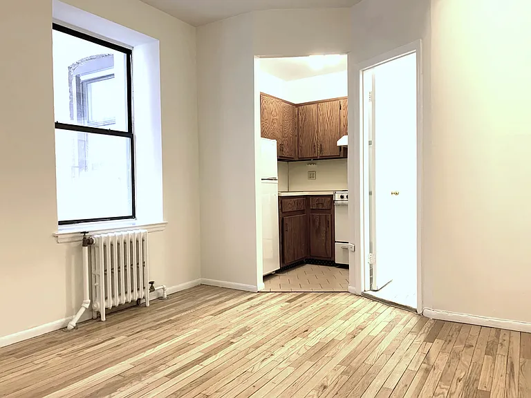 605 W 112th St #1A — Photo 5