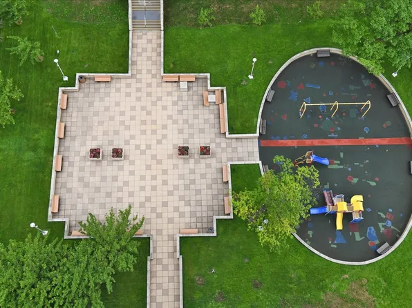 66-36 Yellowstone Boulevard image 18 of 19