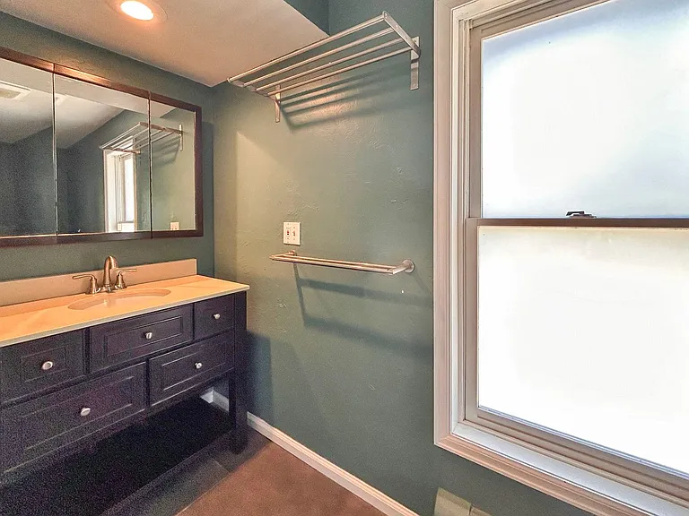 2890 Quay St — Photo 15