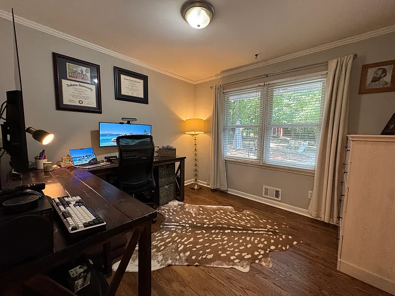 2571 Warwick Cir — Photo 17