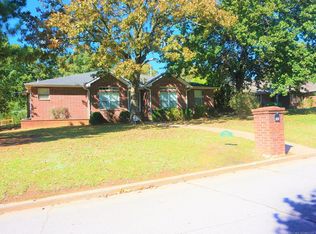 910 Timbercrest Ave, Okmulgee, OK 74447
