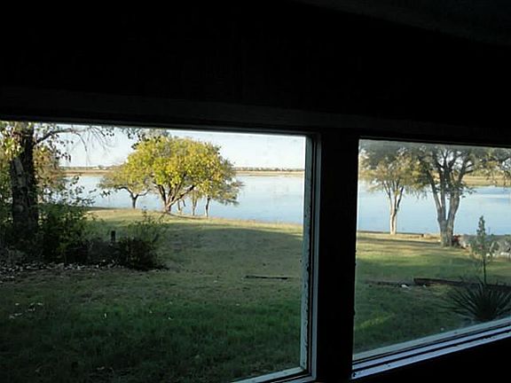 4th image of 4511 N Shore Dr